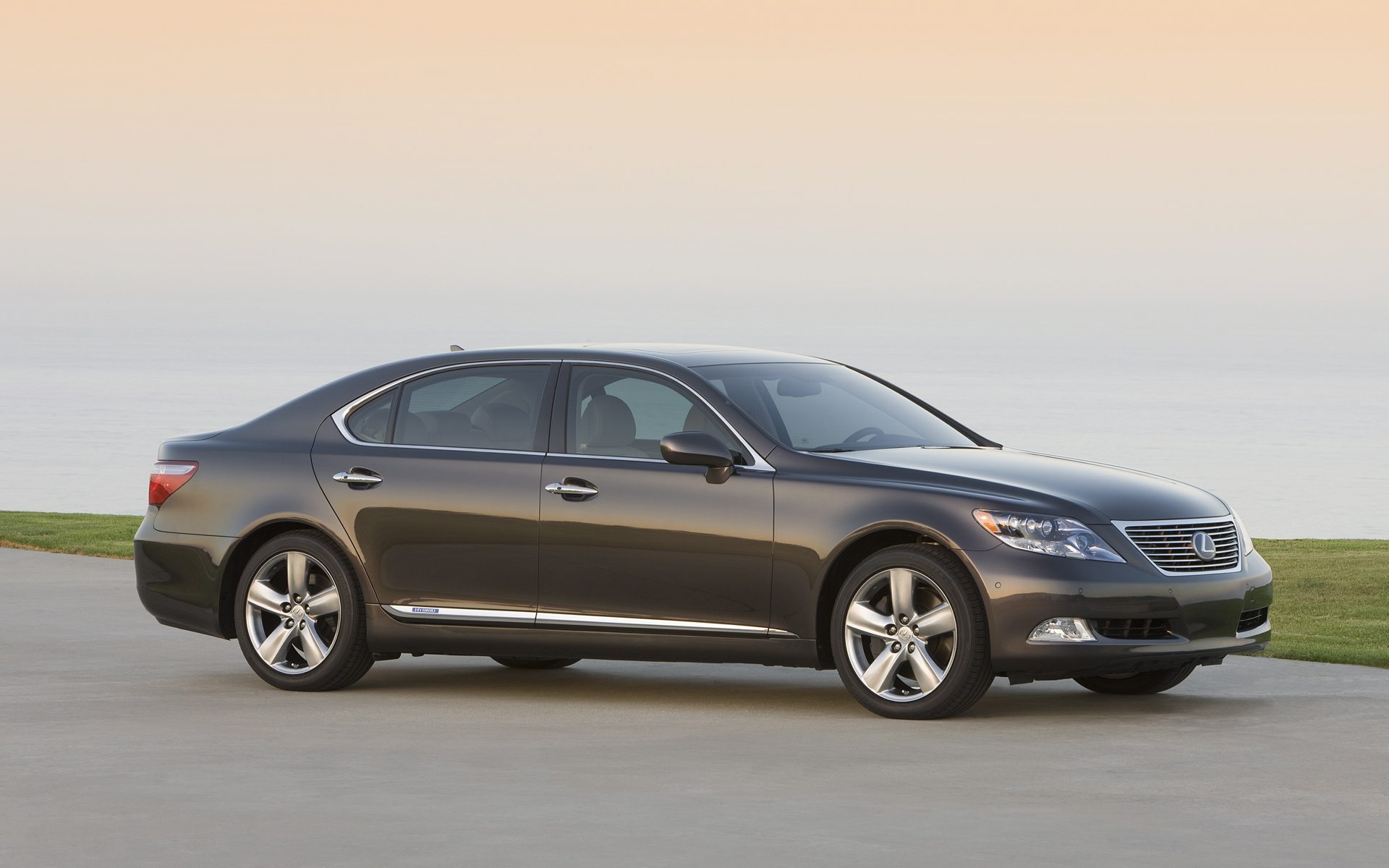 高清汽车壁纸名车桌面背景炫酷1920x1200