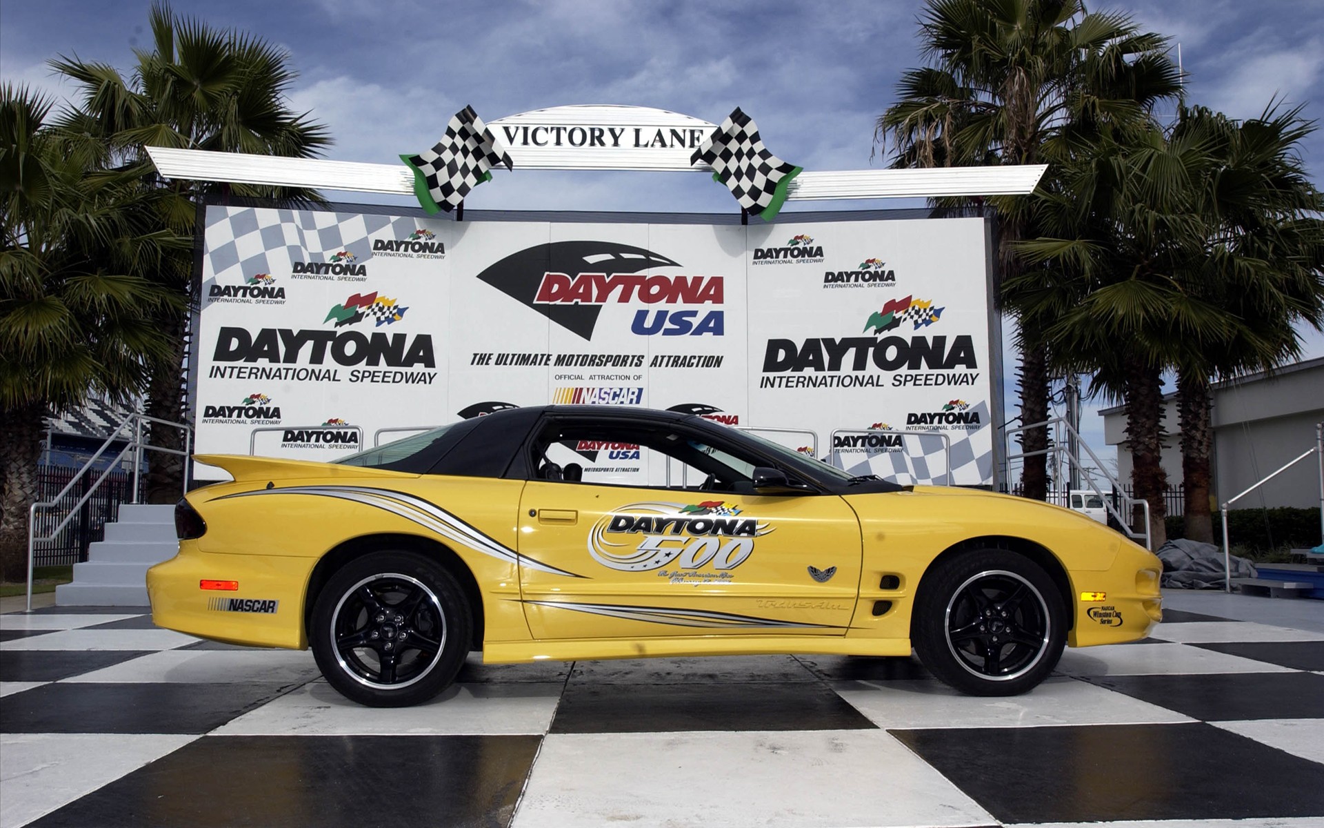 最新高清汽车壁纸未来城市交通概念1920x1200