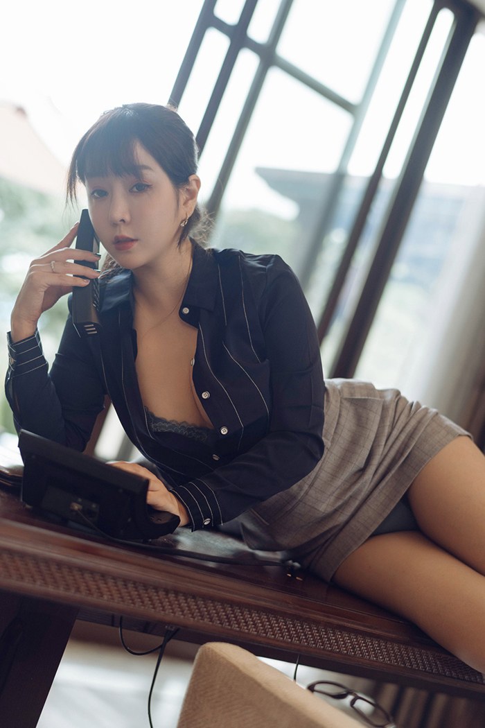 素颜美少女清秀身段手机壁纸壁纸精选