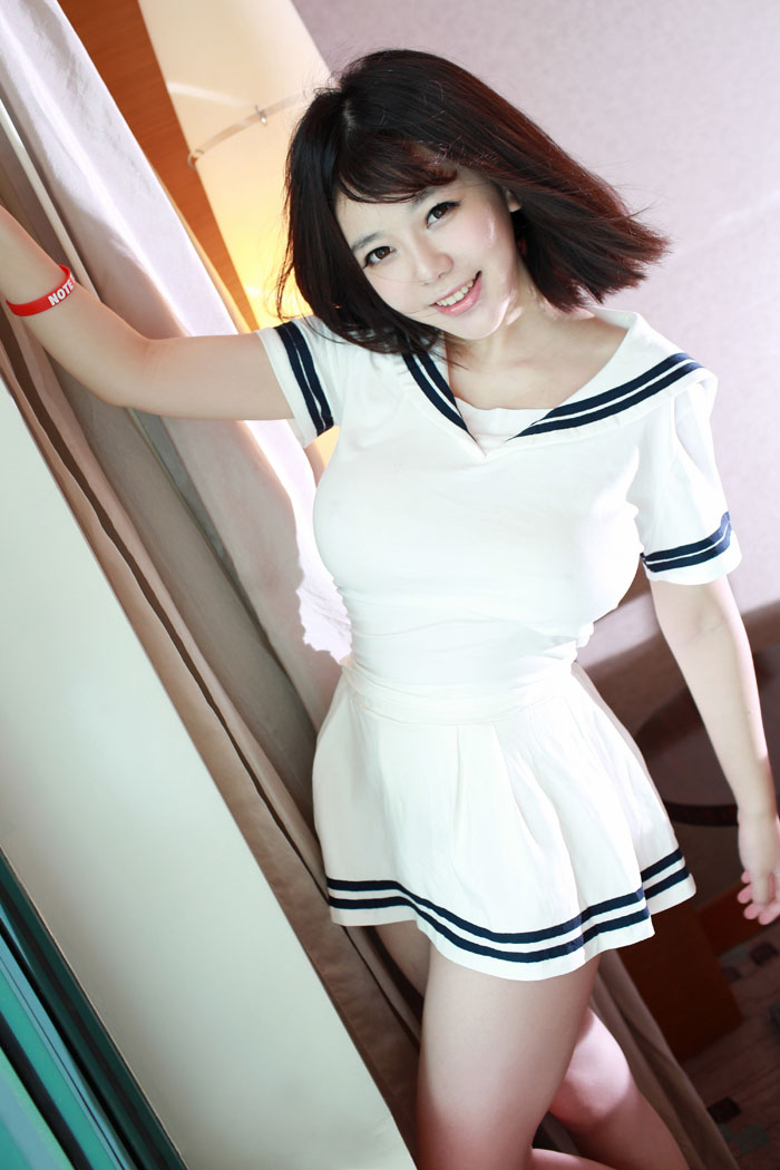 日韩素人甜妹恬静身姿手机壁纸壁纸