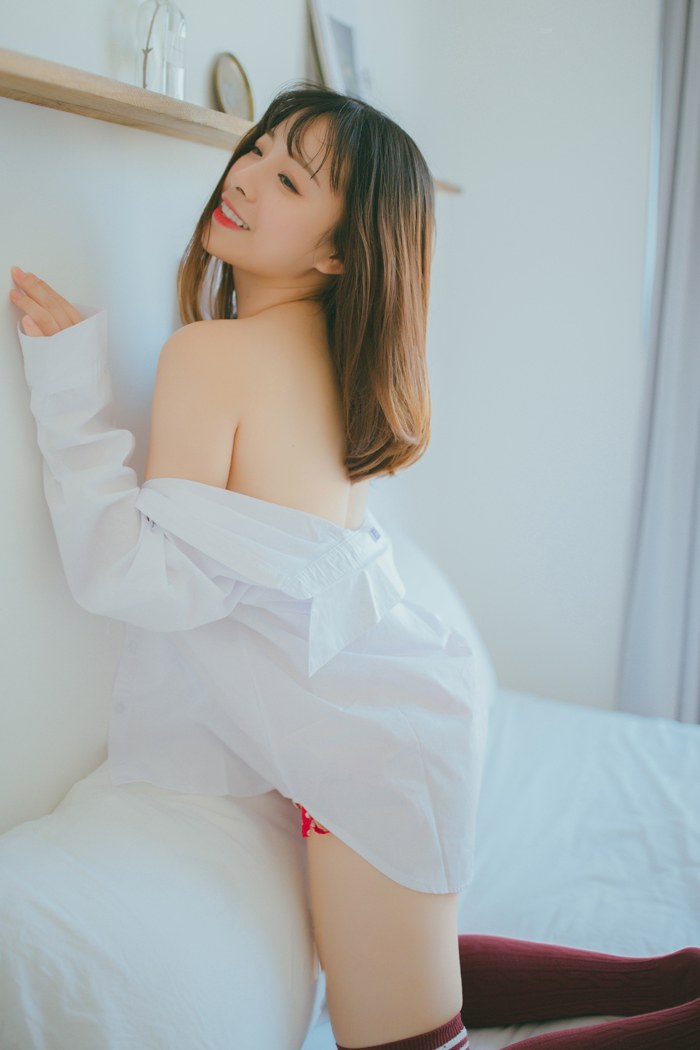 日韩美少女壁纸清纯甜美精品素材