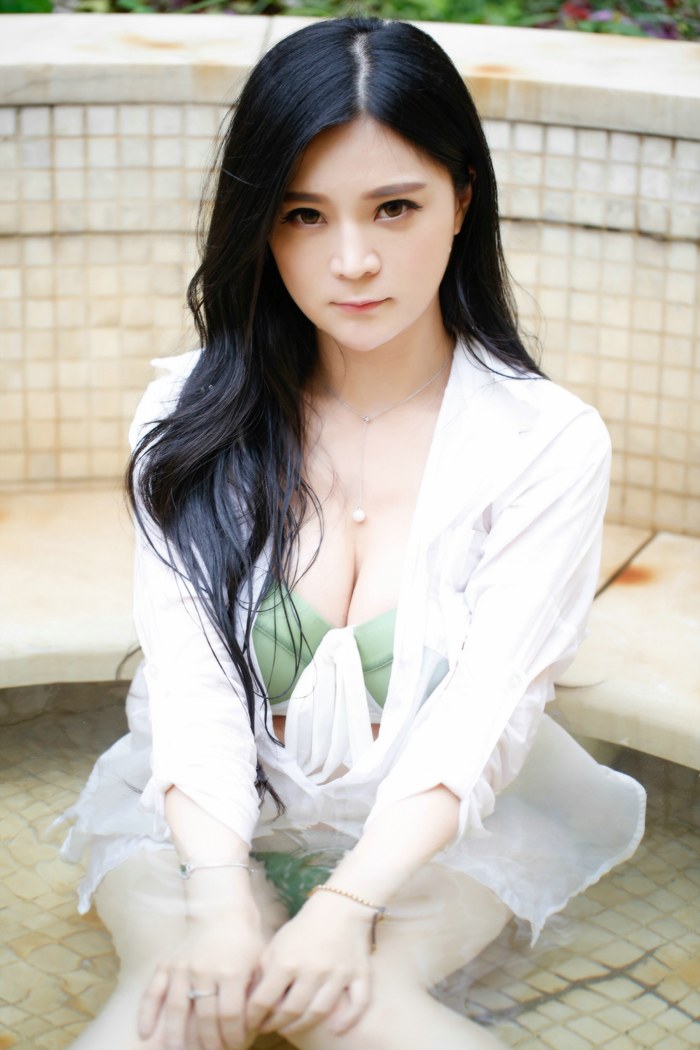 日系少妇壁纸丰腴妩媚免费精品素材