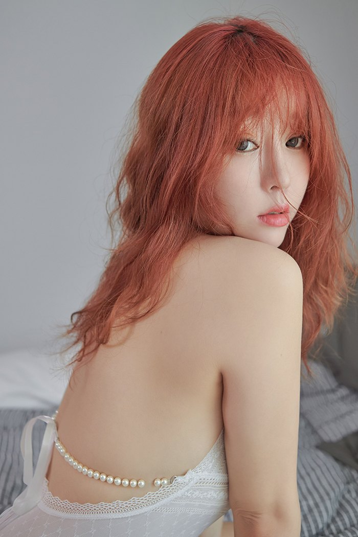 古典典雅少女匀称腰臀手机壁纸壁纸大尺寸