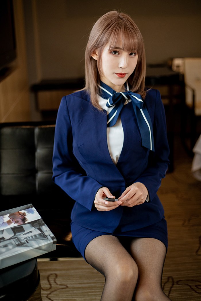 火辣空姐美女手机壁纸