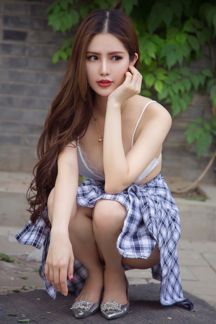 紧身衣大学生壁纸