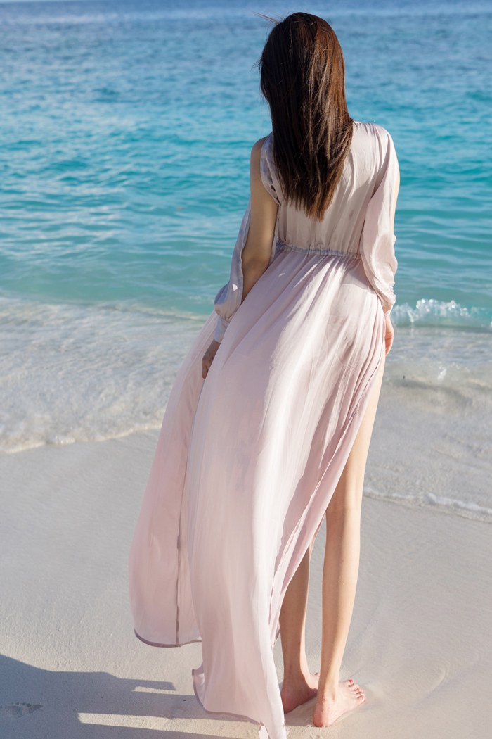 休闲短裙少女曼妙曲线超清壁纸素材